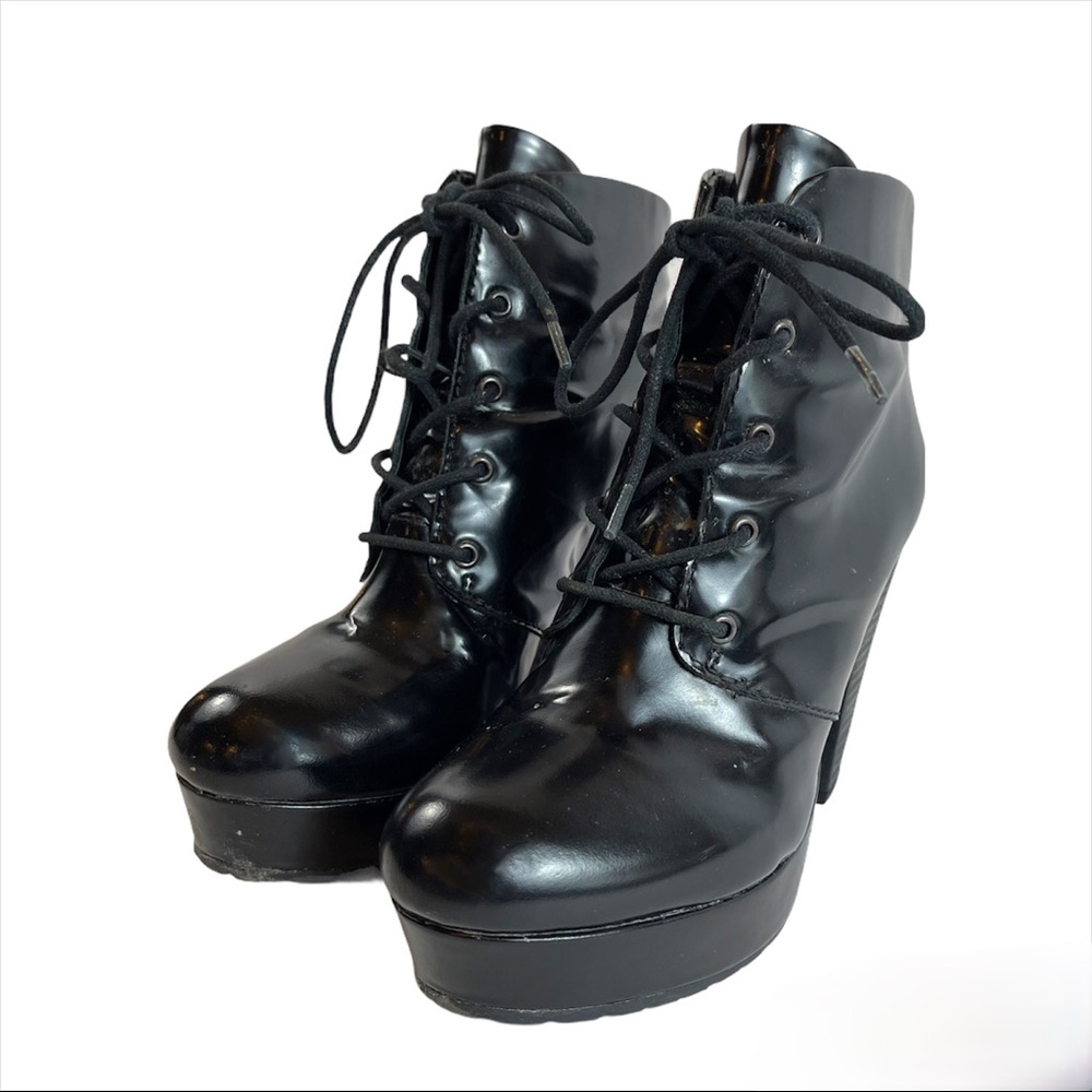 STEVE MADDEN Black Chunky Heel Boots